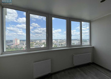 Продаж 3 кімнатної квартири (90/42/18), 24 пов. 25 пов. будинку