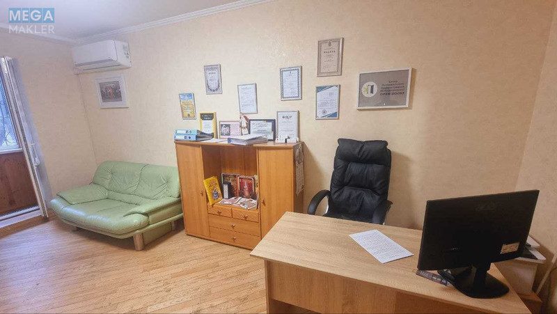 Продаж 5 кімнатної квартири (100/71,7/9,1), 1 пов. 9 пов. будинку, <a class="location-link" href="/kiev/" title="Недвижимость Київ">Київ</a>, <a class="location-link" href="/kiev/svyatoshinskij/" title="Недвижимость Святошинський район">Святошинський р-н</a>, Чистяковская ул., 7 (изображение 1)