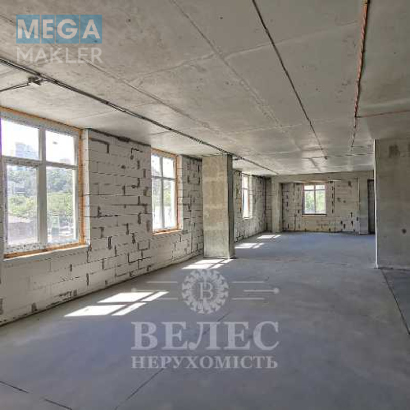 Продаж комерційної нерухомості, 260&nbsp;кв.м, под офис, <a class="location-link" href="/kiev/" title="Недвижимость Київ">Київ</a>, <a class="location-link" href="/kiev/podolskij/" title="Недвижимость Подільський район">Подільський р-н</a>, Нижній Вал вул., 3-7 (изображение 1)