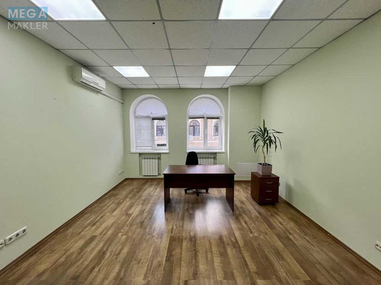 Оренда комерційної нерухомості, 18,05&nbsp;кв.м, под офис, <a class="location-link" href="/kiev/" title="Недвижимость Київ">Київ</a>, <a class="location-link" href="/kiev/podolskij/" title="Недвижимость Подільський район">Подільський р-н</a>, Ярославская ул. (изображение 1)