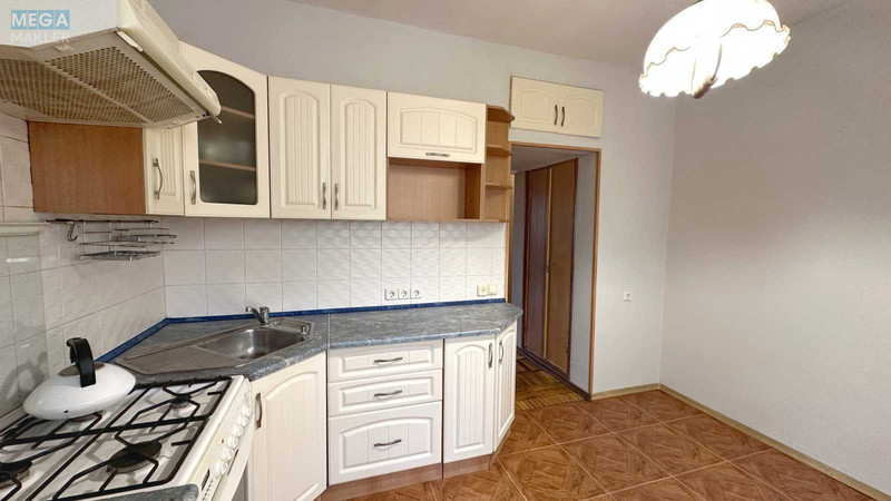 Продаж 3 кімнатної квартири (88/50/10), 3 пов. 9 пов. будинку, <a class="location-link" href="/kiev/" title="Недвижимость Київ">Київ</a>, <a class="location-link" href="/kiev/pecherskij/" title="Недвижимость Печерський район">Печерський р-н</a>, Василя Тютюнника вул., 5б (изображение 1)