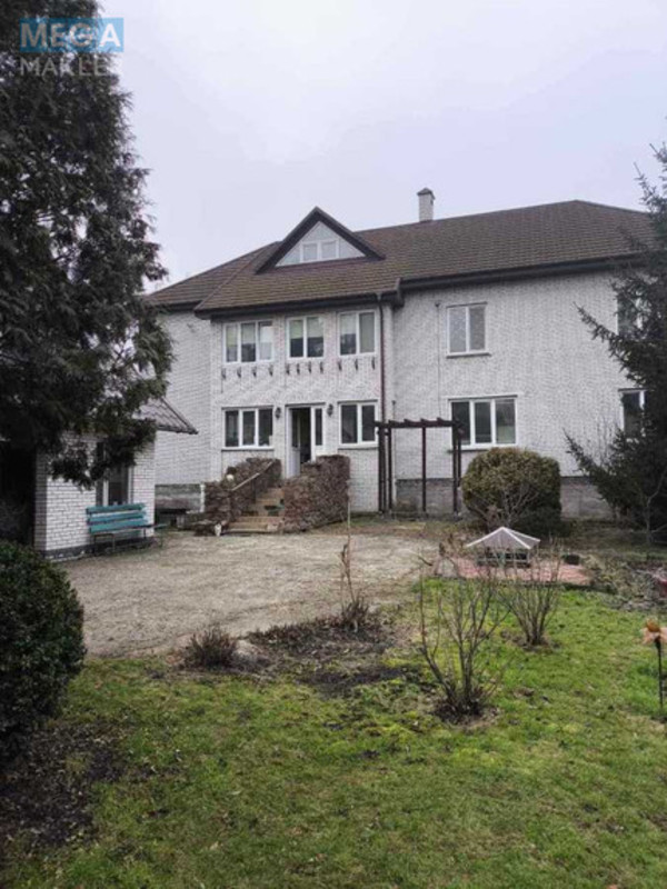 Продаж дома, 2 поверху, 350 кв.м, 8 кімнат, ділянка 10 соток, <a class="location-link" href="/kiev/" title="Недвижимость Київ">Київ</a>, <a class="location-link" href="/kiev/pecherskij/" title="Недвижимость Печерський район">Печерський р-н</a>, Олександра Матросова вул., 2 (изображение 1)
