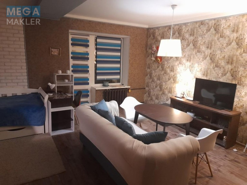 Оренда 2 кімнатної квартири, стандарт, <a class="location-link" href="/kiev/" title="Недвижимость Київ">Київ</a>, <a class="location-link" href="/kiev/goloseevskij/" title="Недвижимость Голосіївський район">Голосіївський р-н</a>, Велика Васильківська 114 ( <img src="https://megamakler.com.ua/metro/0000ff.gif" alt="" class="metro" /> м. Дворец «Украина», 2 минути пішки ) (изображение 1)
