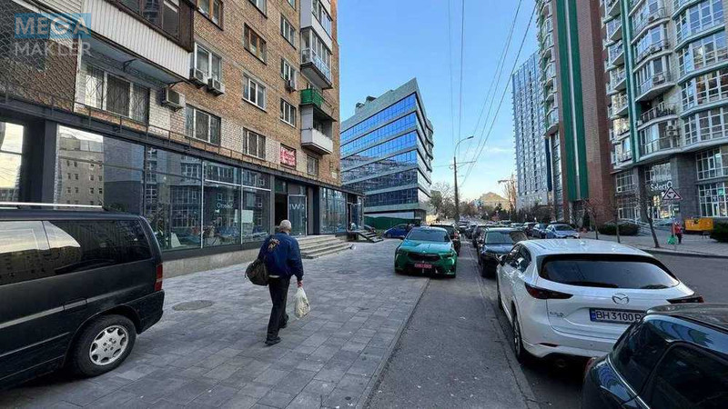 Оренда комерційної нерухомості, 40 кв.м, под магазин, <a class="location-link" href="/kiev/" title="Недвижимость Київ">Київ</a>, <a class="location-link" href="/kiev/pecherskij/" title="Недвижимость Печерський район">Печерський р-н</a>, Академіка Філатова вул., 1 (изображение 1)