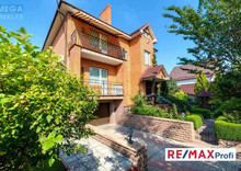 Продаж дома, 2 поверху, 450 кв.м, 7 кімнат, ділянка 13 соток