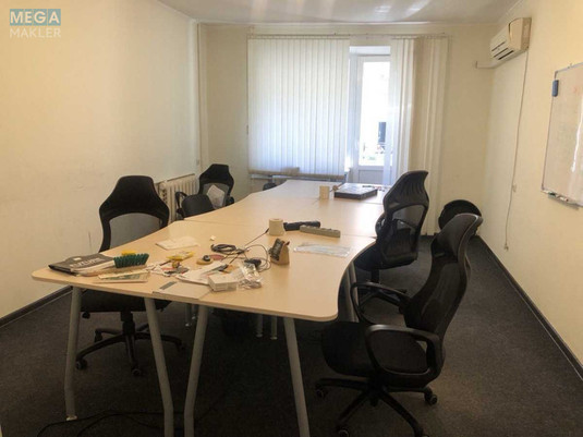 Продаж комерційної нерухомості, 80&nbsp;кв.м, под офис, <a class="location-link" href="/kiev/" title="Недвижимость Київ">Київ</a>, <a class="location-link" href="/kiev/zaliznichnyj/" title="Недвижимость Зализничный район">Зализничный р-н</a>, Малая Житомирская ул., 10 (изображение 1)