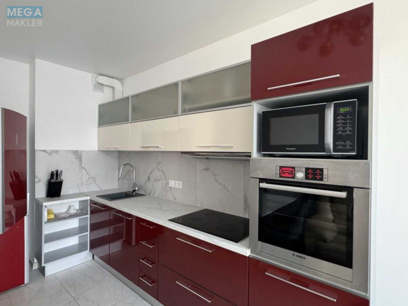 Оренда 2 кімнатної квартири, <a class="location-link" href="/kiev/" title="Недвижимость Київ">Київ</a>, <a class="location-link" href="/kiev/solomenskij/" title="Недвижимость Солом'янський район">Солом'янський р-н</a>, Повітрофлотський просп., 56 (изображение 1)