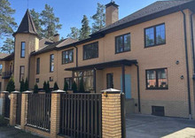 Продаж дома, 2 поверху, 260 кв.м, 5 кімнат, ділянка 7 соток