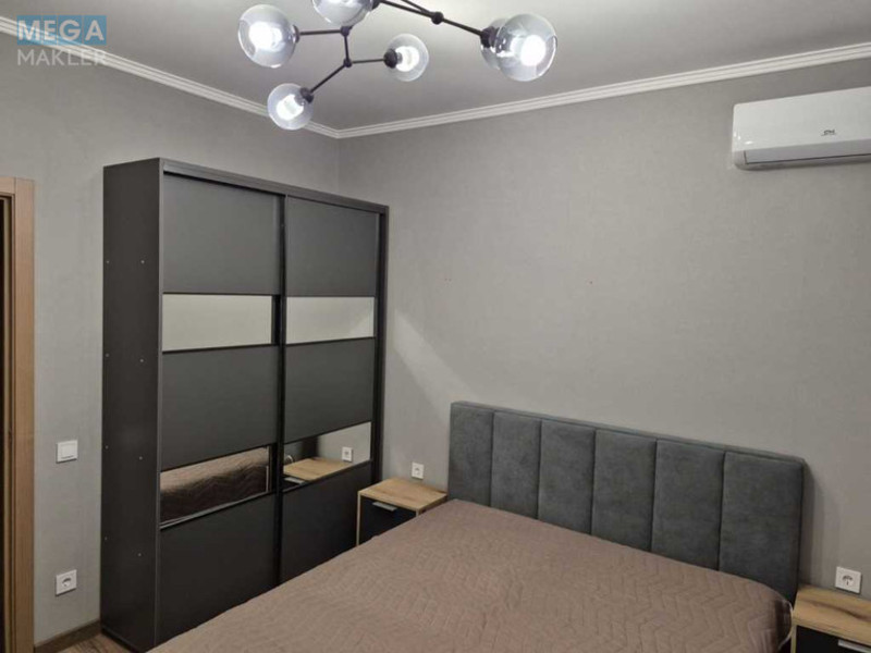 Оренда 2 кімнатної квартири, <a class="location-link" href="/kiev/" title="Недвижимость Київ">Київ</a>, <a class="location-link" href="/kiev/solomenskij/" title="Недвижимость Солом'янський район">Солом'янський р-н</a>, Народного Ополчения ул., 11 (изображение 1)