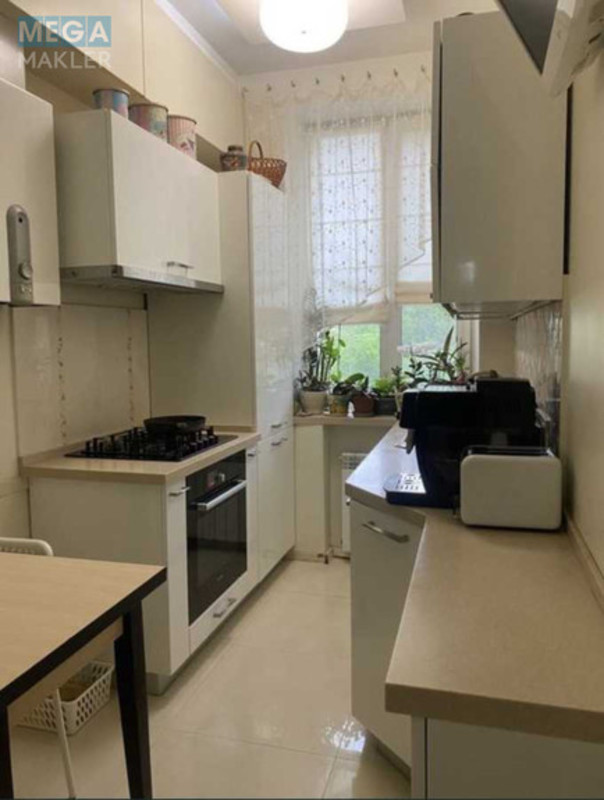 Продаж 3 кімнатної квартири (62/45/7), 3 пов. 4 пов. будинку, <a class="location-link" href="/kiev/" title="Недвижимость Київ">Київ</a>, <a class="location-link" href="/kiev/podolskij/" title="Недвижимость Подільський район">Подільський р-н</a>, Юрковская ул., 36/10 (изображение 1)