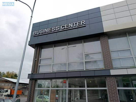 Оренда комерційної нерухомості, 330&nbsp;кв.м, под офис, <a class="location-link" href="/odessa/" title="Недвижимость Одеса">Одеса</a>, <a class="location-link" href="/odessa/suvorovskij/" title="Недвижимость Суворовський район">Суворовський р-н</a>, Отамана Головатого, 92 (изображение 1)