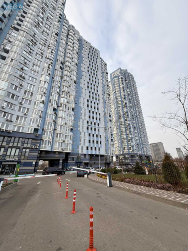 Продаж 2 кімнатної квартири (70/?/20), 29 пов. 35 пов. будинку, <a class="location-link" href="/kiev/" title="Недвижимость Київ">Київ</a>, <a class="location-link" href="/kiev/dneprovskij/" title="Недвижимость Дніпровський район">Дніпровський р-н</a>, Соборности просп. (изображение 1)