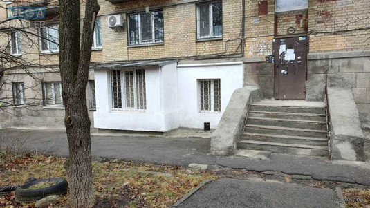 Продаж 2 кімнатної квартири (45/29/6), 1 пов. 5 пов. будинку, <a class="location-link" href="/kiev/" title="Недвижимость Київ">Київ</a>, <a class="location-link" href="/kiev/solomenskij/" title="Недвижимость Солом'янський район">Солом'янський р-н</a>, Юлиуса Фучика ул., 17 (изображение 1)