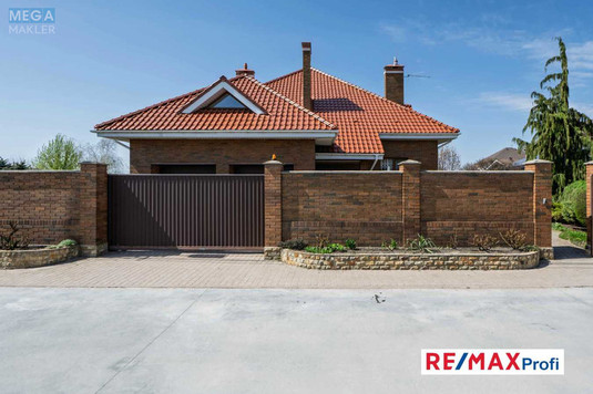 Продаж дома, 2&nbsp;поверху, 260&nbsp;кв.м, 5&nbsp;кімнат, ділянка 12&nbsp;соток, <a class="location-link" href="/hotov/" title="Недвижимость Хотів">Хотів</a>, Олександра Невского (изображение 1)