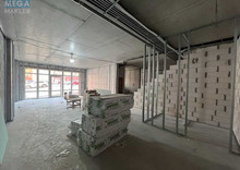 Продаж комерційної нерухомості, 42,40 кв.м, под магазин