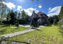 Продаж дома, 2 поверху, 500 кв.м, 5 кімнат, ділянка 13 соток