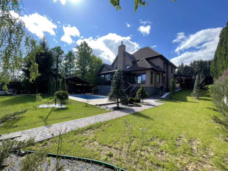 Продаж дома, 2 поверху, 500 кв.м, 5 кімнат, ділянка 13 соток, <a class="location-link" href="/lesniki-selo/" title="Недвижимость Лісники">Лісники</a>, Гайова (изображение 1)