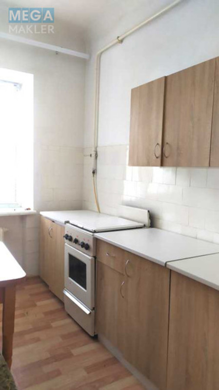 Продаж 3 кімнатної квартири (65/48/6), 3 пов. 3 пов. будинку, <a class="location-link" href="/kiev/" title="Недвижимость Київ">Київ</a>, <a class="location-link" href="/kiev/solomenskij/" title="Недвижимость Солом'янський район">Солом'янський р-н</a>, Соціалістична вул., 28 (изображение 1)