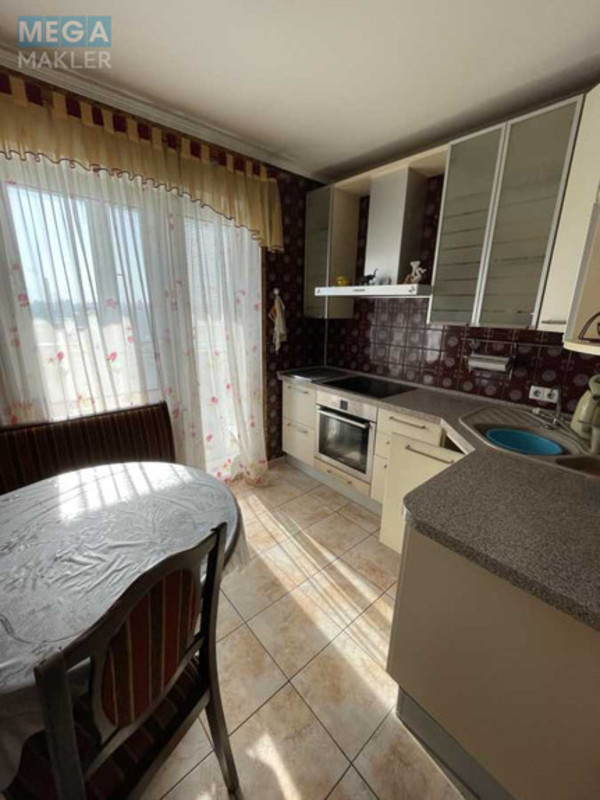 Оренда 2 кімнатної квартири, <a class="location-link" href="/kiev/" title="Недвижимость Київ">Київ</a>, <a class="location-link" href="/kiev/svyatoshinskij/" title="Недвижимость Святошинський район">Святошинський р-н</a>, Чистяківська вул., 11б (изображение 1)
