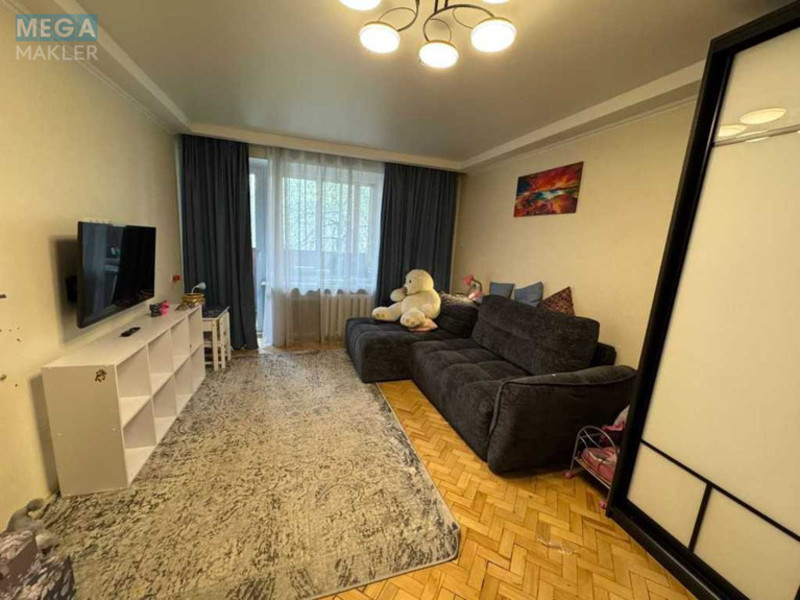 Оренда 3 кімнатної квартири, <a class="location-link" href="/kiev/" title="Недвижимость Київ">Київ</a>, <a class="location-link" href="/kiev/dneprovskij/" title="Недвижимость Дніпровський район">Дніпровський р-н</a>, Верховного Совета бульв., 19 (изображение 1)