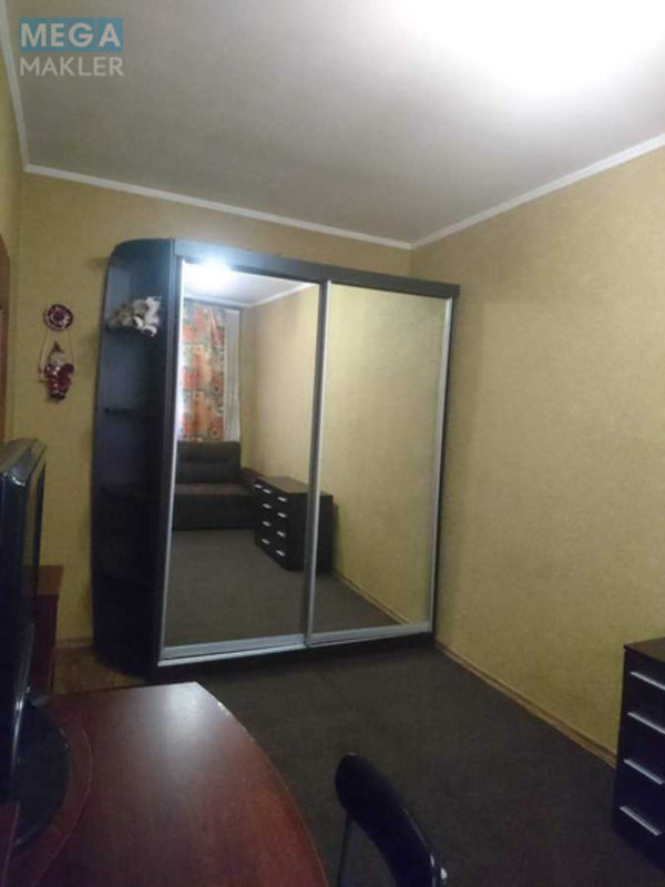 Оренда кімнати (підселення), <a class="location-link" href="/odessa/" title="Недвижимость Одеса">Одеса</a>, <a class="location-link" href="/odessa/malinovskij/" title="Недвижимость Малиновський район">Малиновський р-н</a>, Разумовская, 27 (изображение 1)