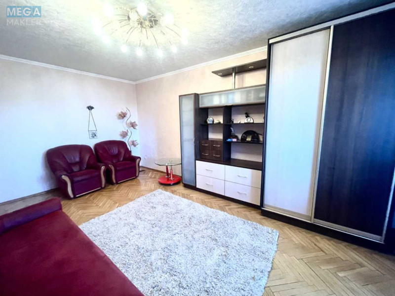 Продаж 2 кімнатної квартири (52/37/8), 5 пов. 9 пов. будинку, <a class="location-link" href="/kiev/" title="Недвижимость Київ">Київ</a>, <a class="location-link" href="/kiev/shevchenkovskij/" title="Недвижимость Шевченківський район">Шевченківський р-н</a>, Печенежская ул., 9 (изображение 1)