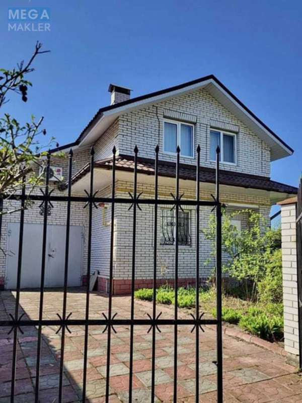 Продаж дома, 2 поверху, 225 кв.м, 5 кімнат, ділянка 10 соток, <a class="location-link" href="/kiev/" title="Недвижимость Київ">Київ</a>, <a class="location-link" href="/kiev/goloseevskij/" title="Недвижимость Голосіївський район">Голосіївський р-н</a>, Столичное шоссе (изображение 1)