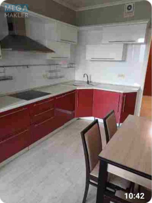 Оренда 2 кімнатної квартири, <a class="location-link" href="/kiev/" title="Недвижимость Київ">Київ</a>, <a class="location-link" href="/kiev/solomenskij/" title="Недвижимость Солом'янський район">Солом'янський р-н</a>, Волинська вул., 10 (изображение 1)