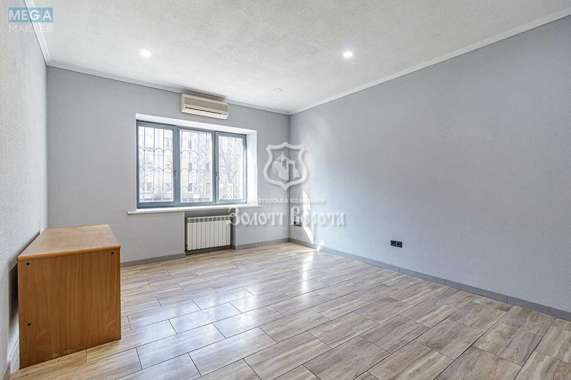 Продаж комерційної нерухомості, 65 кв.м, под офис, <a class="location-link" href="/kiev/" title="Недвижимость Київ">Київ</a>, <a class="location-link" href="/kiev/solomenskij/" title="Недвижимость Солом'янський район">Солом'янський р-н</a>, Вузівська вул., 4 (изображение 1)
