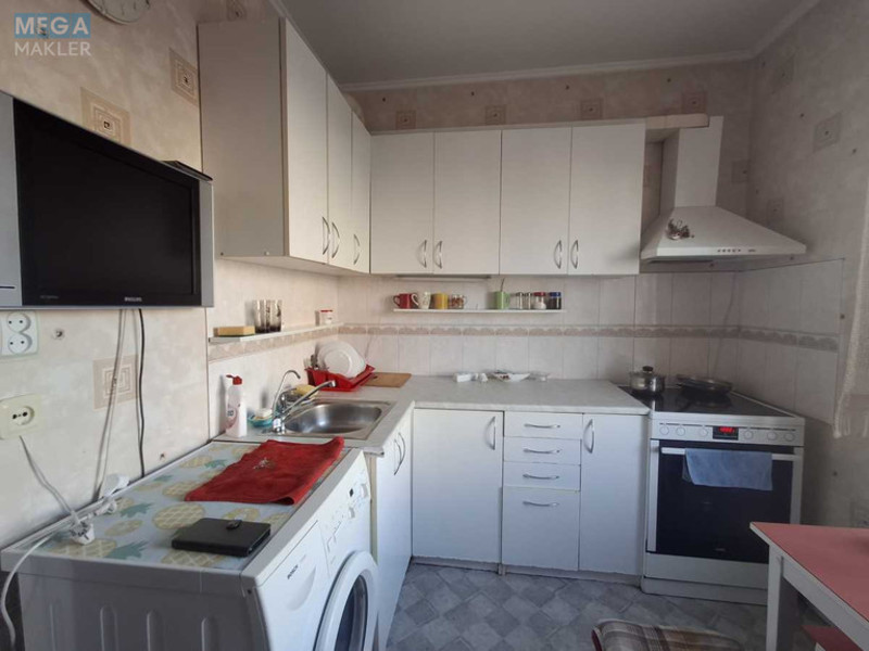 Оренда 1 кімнатної квартири, <a class="location-link" href="/kiev/" title="Недвижимость Київ">Київ</a>, <a class="location-link" href="/kiev/darnickij/" title="Недвижимость Дарницький район">Дарницький р-н</a>, Олександра Мишуги вул., 1/4 (изображение 1)