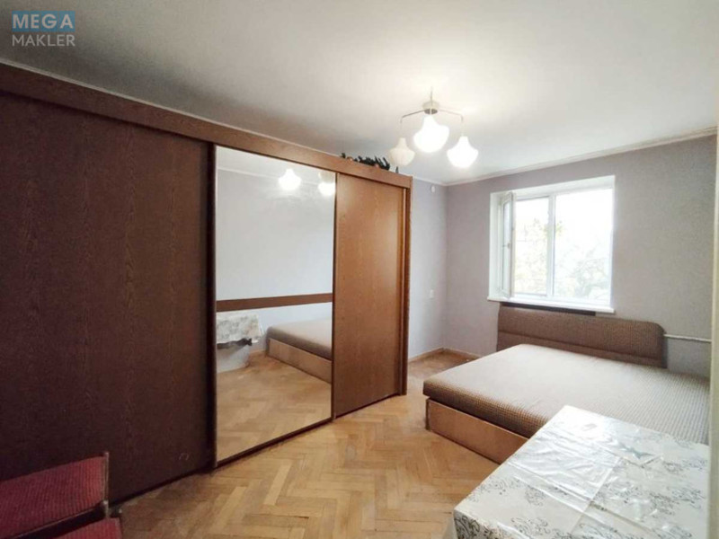 Продаж 3 кімнатної квартири (57/38/8,7), 3 пов. 5 пов. будинку, <a class="location-link" href="/kiev/" title="Недвижимость Київ">Київ</a>, <a class="location-link" href="/kiev/pecherskij/" title="Недвижимость Печерський район">Печерський р-н</a>, Тимірязєвська вул., 4 (изображение 1)