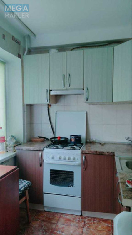 Продаж 2 кімнатної квартири (45/30/7), 3 пов. 5 пов. будинку, <a class="location-link" href="/kiev/" title="Недвижимость Київ">Київ</a>, <a class="location-link" href="/kiev/dneprovskij/" title="Недвижимость Дніпровський район">Дніпровський р-н</a>, Курнатовського вул., 17 (изображение 1)