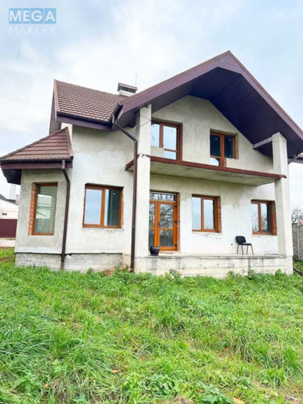 Продаж дома, 2 поверху, 207 кв.м, 5 кімнат, ділянка 13 соток, <a class="location-link" href="/hotov/" title="Недвижимость Хотів">Хотів</a>, Площа Ленінградська, 4 (изображение 1)