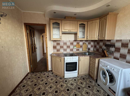 Продаж 3 кімнатної квартири (68/45/8), 15 пов. 16 пов. будинку, <a class="location-link" href="/kiev/" title="Недвижимость Київ">Київ</a>, <a class="location-link" href="/kiev/podolskij/" title="Недвижимость Подільський район">Подільський р-н</a>, Свободы просп., 28А (изображение 1)