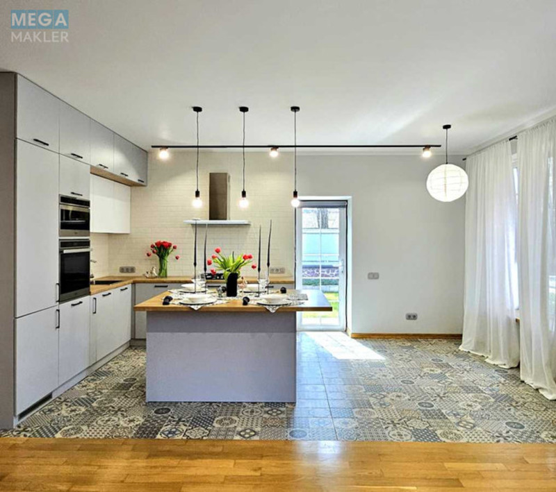 Продаж дома, 2 поверху, 251,40 кв.м, 5 кімнат, ділянка 2,77 сотки, <a class="location-link" href="/irpen/" title="Недвижимость Ірпінь">Ірпінь</a>, 9-та лінія, 21 (изображение 1)