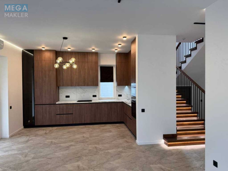 Продаж дома, 2 поверху, 158 кв.м, 5 кімнат, ділянка 5 соток, <a class="location-link" href="/sofievskaya-borshagovka/" title="Недвижимость Софіївська Борщагівка">Софіївська Борщагівка</a>, Подвальная (изображение 1)