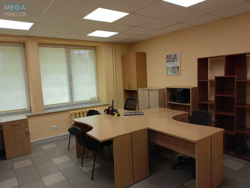Оренда комерційної нерухомості, 105 кв.м, под офис, <a class="location-link" href="/kiev/" title="Недвижимость Київ">Київ</a>, <a class="location-link" href="/kiev/obolonskij/" title="Недвижимость Оболонський район">Оболонський р-н</a>, Маршала Тимошенка вул., 29в (изображение 1)