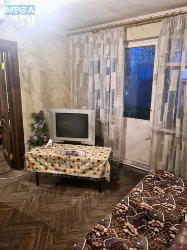 Продаж 2 кімнатної квартири (45,4/30/5,7), 5 пов. 5 пов. будинку, <a class="location-link" href="/kiev/" title="Недвижимость Київ">Київ</a>, <a class="location-link" href="/kiev/shevchenkovskij/" title="Недвижимость Шевченківський район">Шевченківський р-н</a>, Академика Туполева ул., 17д (изображение 1)