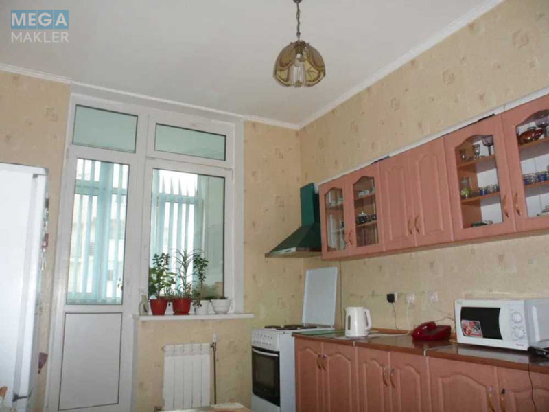 Оренда 1 кімнатної квартири, <a class="location-link" href="/kiev/" title="Недвижимость Київ">Київ</a>, <a class="location-link" href="/kiev/solomenskij/" title="Недвижимость Солом'янський район">Солом'янський р-н</a>, Олекси Тихого вул., 12 (изображение 1)