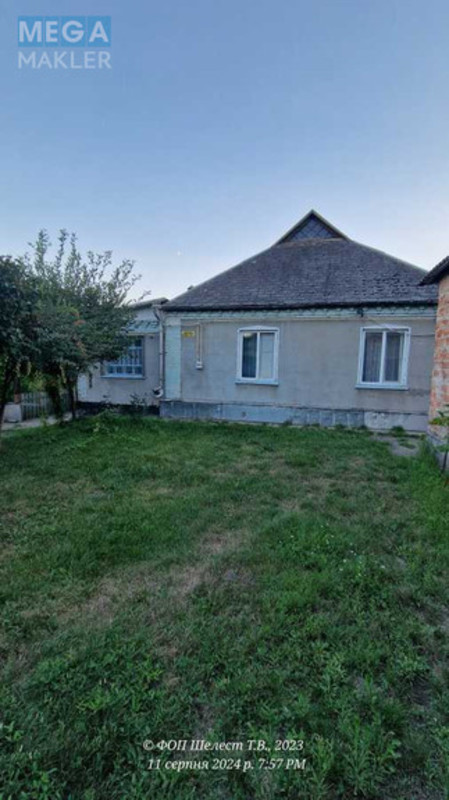 Продаж дома, 1 поверх, 157 кв.м, 5 кімнат, ділянка 15 соток, <a class="location-link" href="/fursy/" title="Недвижимость Фурсі">Фурси</a>, Червона, 29 (изображение 1)