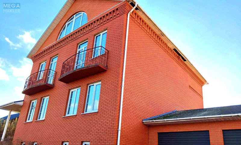 Продаж дома, 3 поверху, 373 кв.м, 6 кімнат, ділянка 20 соток, <a class="location-link" href="/krushinka/" title="Недвижимость Крушинка">Крушинка</a>, Вишневая, 7 (изображение 1)