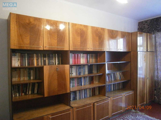 Оренда кімнати (підселення), <a class="location-link" href="/kiev/" title="Недвижимость Київ">Київ</a>, <a class="location-link" href="/kiev/svyatoshinskij/" title="Недвижимость Святошинський район">Святошинський р-н</a>, Семашка вул., 15 (изображение 1)