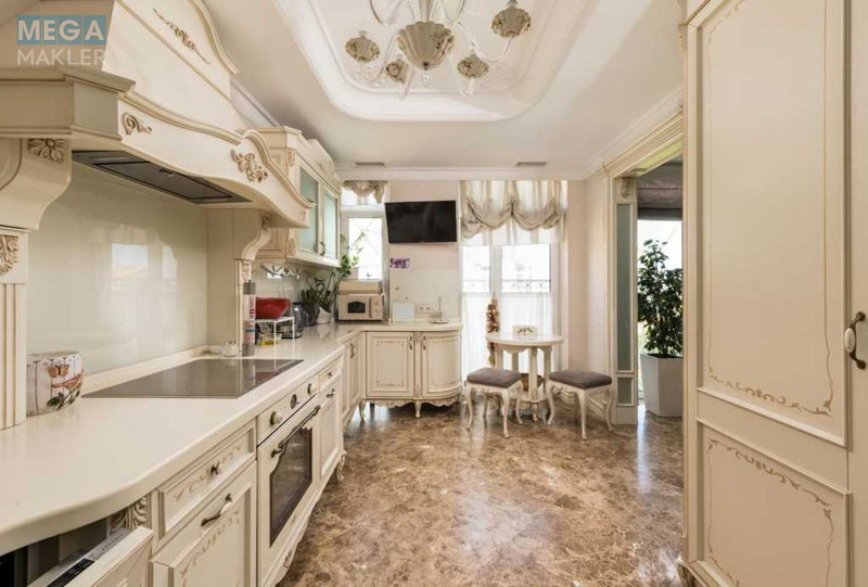 Продаж 4 кімнатної квартири (135/80/35), 9 пов. 11 пов. будинку, <a class="location-link" href="/kiev/" title="Недвижимость Київ">Київ</a>, <a class="location-link" href="/kiev/dneprovskij/" title="Недвижимость Дніпровський район">Дніпровський р-н</a>, Регенераторна вул., 4 (изображение 1)