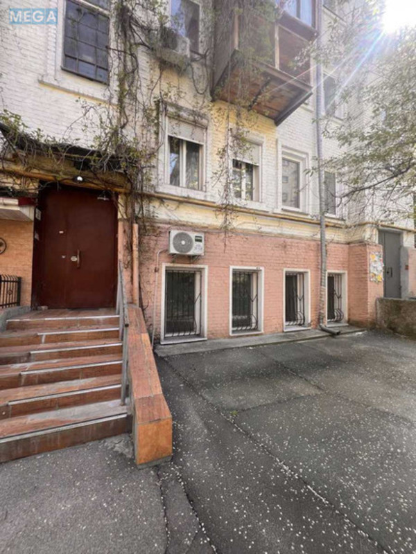 Продаж комерційної нерухомості, 48 кв.м, под магазин, <a class="location-link" href="/kiev/" title="Недвижимость Київ">Київ</a>, <a class="location-link" href="/kiev/pecherskij/" title="Недвижимость Печерський район">Печерський р-н</a>, Владимира Антоновича ул. (изображение 1)