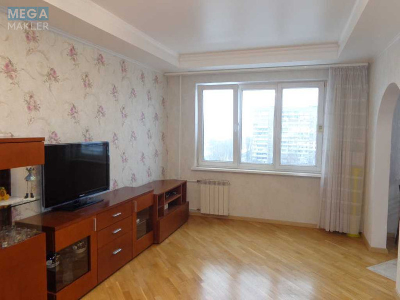 Продаж 3 кімнатної квартири (81/60/9), 12 пов. 16 пов. будинку, <a class="location-link" href="/kiev/" title="Недвижимость Київ">Київ</a>, <a class="location-link" href="/kiev/goloseevskij/" title="Недвижимость Голосіївський район">Голосіївський р-н</a>, Лятошинського вул., 2 (изображение 1)