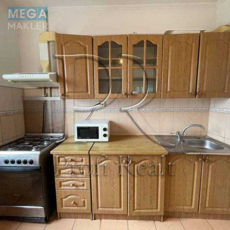 Продаж 2 кімнатної квартири (51/31/8), 5 пов. 9 пов. будинку, <a class="location-link" href="/kiev/" title="Недвижимость Київ">Київ</a>, <a class="location-link" href="/kiev/podolskij/" title="Недвижимость Подільський район">Подільський р-н</a>, Свободи проспект, 15/1 (изображение 1)