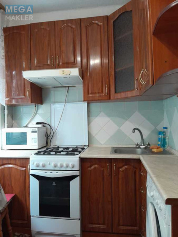 Продаж 1 кімнатної квартири (31/14/6), 2 пов. 5 пов. будинку, <a class="location-link" href="/kiev/" title="Недвижимость Київ">Київ</a>, <a class="location-link" href="/kiev/podolskij/" title="Недвижимость Подільський район">Подільський р-н</a>, Гречко Маршала ул., 18а (изображение 1)