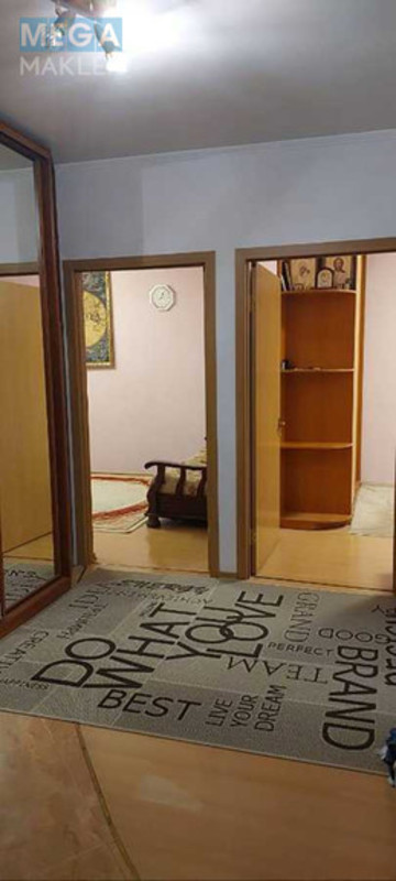 Продаж 3 кімнатної квартири (71/42/8), 11 пов. 16 пов. будинку, <a class="location-link" href="/kiev/" title="Недвижимость Київ">Київ</a>, <a class="location-link" href="/kiev/svyatoshinskij/" title="Недвижимость Святошинський район">Святошинський р-н</a>, Семашко ул., 16 (изображение 1)