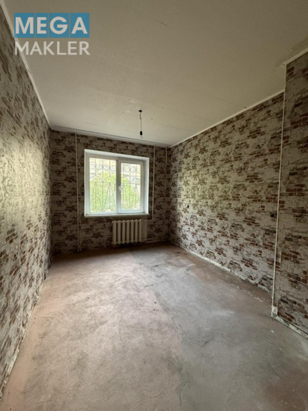 Продаж 3 кімнатної квартири (67/?/?), 1 пов. 9 пов. будинку, <a class="location-link" href="/dnepropetrovsk/" title="Недвижимость Дніпра">Дніпро</a>, <a class="location-link" href="/dnepropetrovsk/amur-nizhnedneprovskij/" title="Недвижимость Амур-Нижньодніпровський район">Амур-Нижньодніпровський р-н</a> (изображение 1)