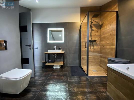 Продаж 3 кімнатної квартири (125/50/21), 2 пов. 3 пов. будинку, <a class="location-link" href="/borispol/" title="Недвижимость Бориспіль">Бориспіль</a>, Ясна (изображение 1)